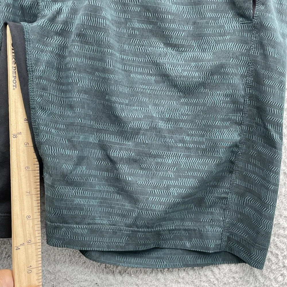 Lululemon Athletic Short Men Large Green Performance Running Training Sportswear